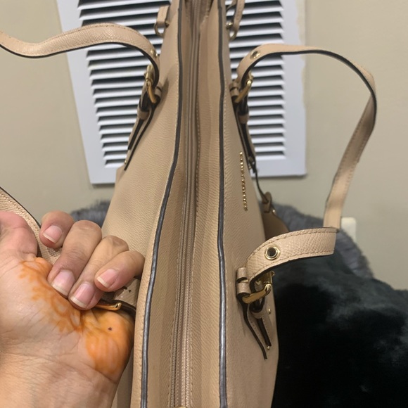 Authentic Michael kors handbag - Picture 4 of 6